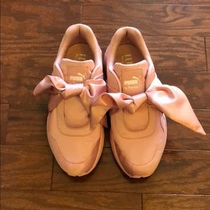 FENTY bow sneaker